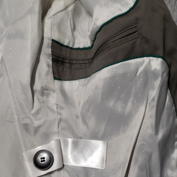 Jacket - Picture 3 of 4